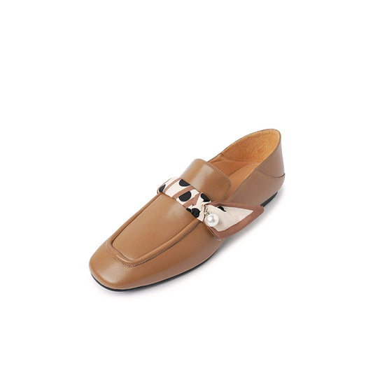 Pearl Ribbon Leather Loafers